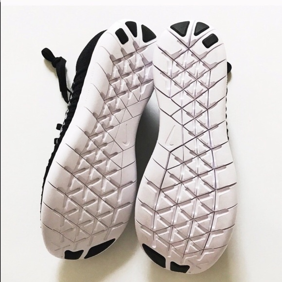 Last one Sz 10🌹Nike free flyknit - Picture 3 of 4